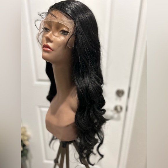 26" Beautiful Brazilian Body Wave Lace Front Wig-Big Holiday Hair! - Picture 4 of 11